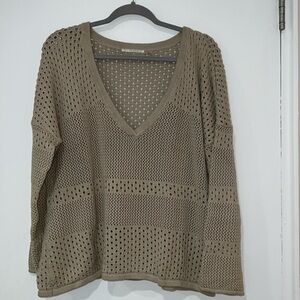 T Tahari sweater
